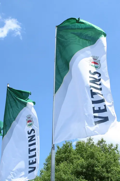 VELTINS Hissfahne